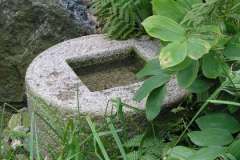 Tsukubai – kamienna misa do obmywania rak