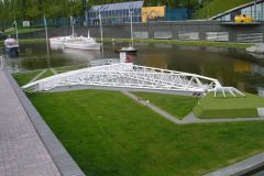 Hook van Holland - jedno z dwóch ramion (każde 300 m długości) chroniących Rotterdam przed powodzią